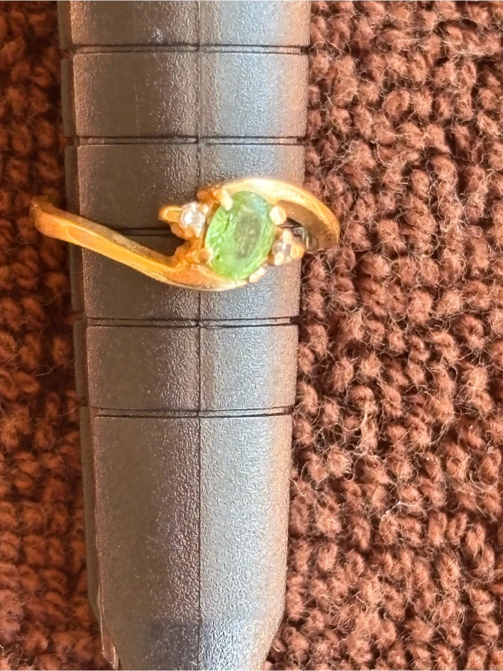 Girl’s 14K Green Gemstone Twist Ring - girl’s birthstone ring. Size 2.5